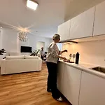 아파트 White Oak Loft
