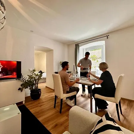 White Oak Loft Lägenhet Schottwien